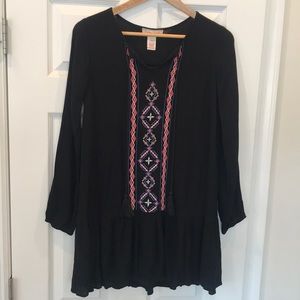 Flying tomato embroidered tunic